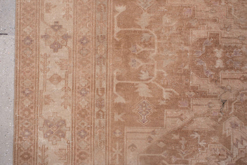 Antique Sivas Area Rug (6' x 9')